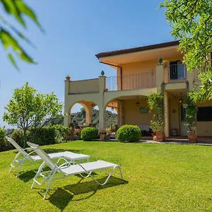 sea-view-villa-taormina.sicilyhotelsitaly.net/